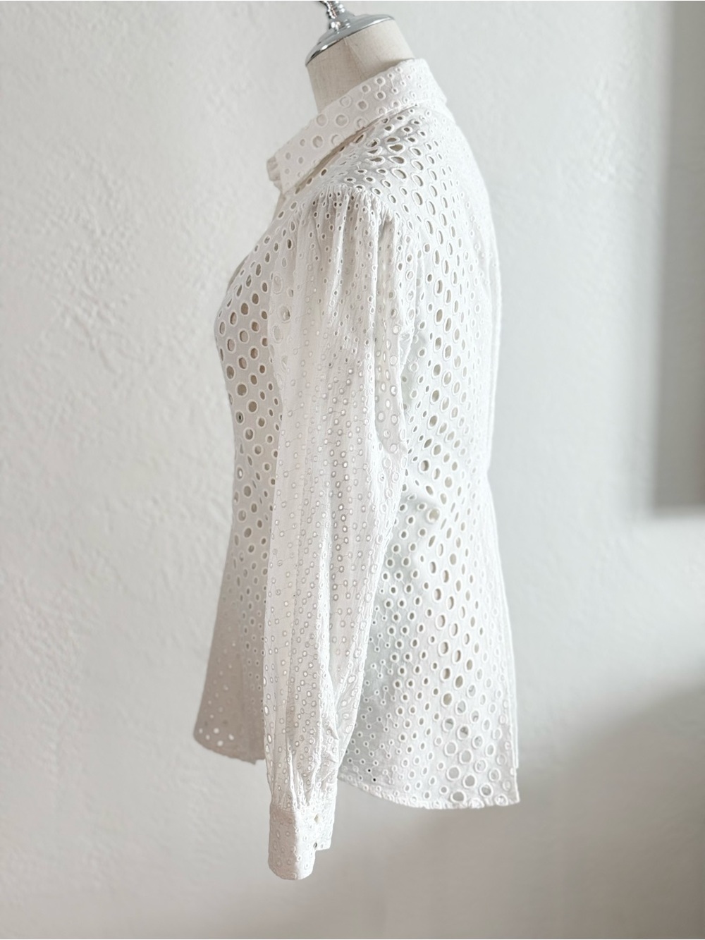 Nicole Miller Artelier White Pleated Puff Sleeve Eyelet Blouse M Cotton Boho - Picture 9 of 15